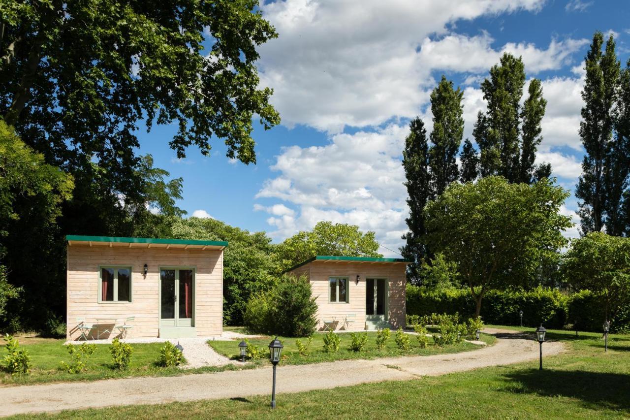 Le Mas Des Cerisiers Jacuzzi Et Sauna Inclus Pour Tous Les Logements Avignon Exterior photo