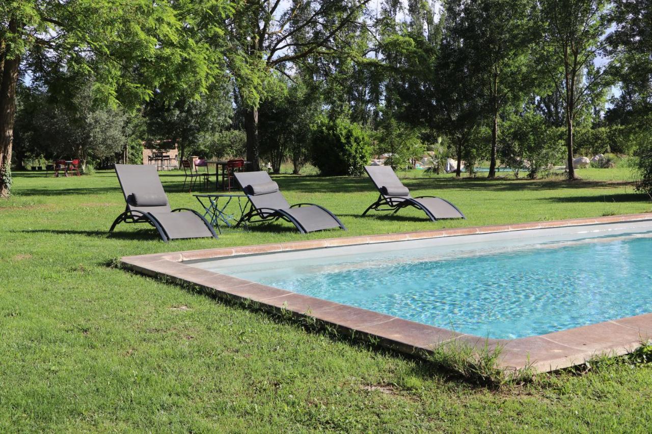 Le Mas Des Cerisiers Jacuzzi Et Sauna Inclus Pour Tous Les Logements Avignon Exterior photo