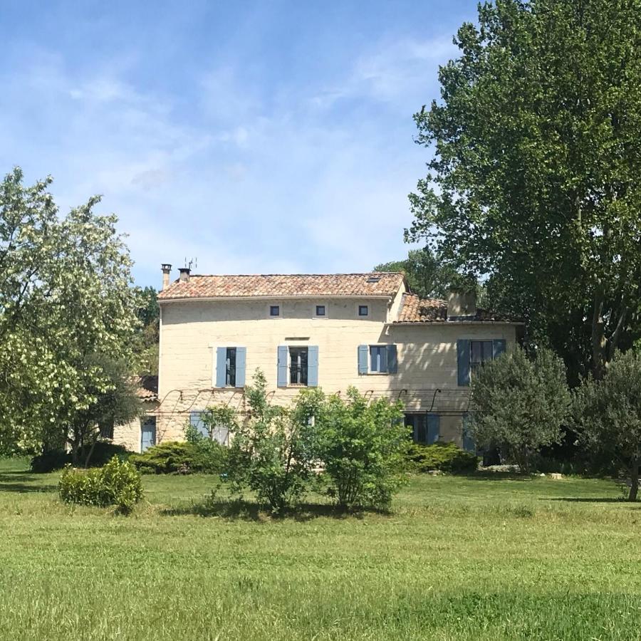 Le Mas Des Cerisiers Jacuzzi Et Sauna Inclus Pour Tous Les Logements Avignon Exterior photo